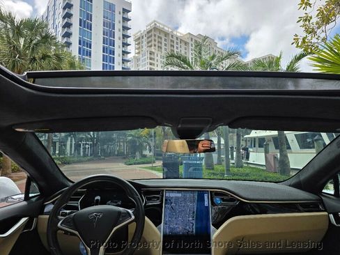 Used 2015 Tesla Model S 70 image 51