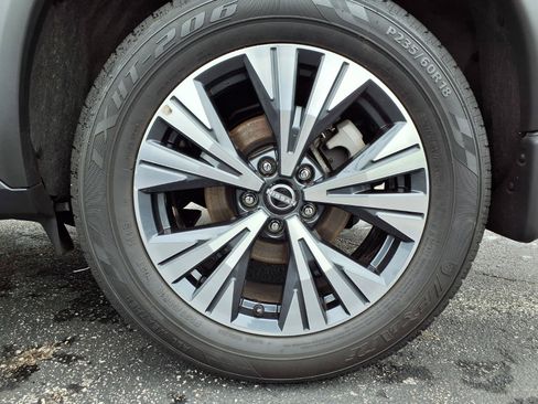 Used 2023 Nissan Rogue SV AWD/4WD image 34