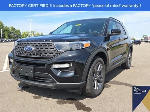 Used 2023 Ford Explorer XLT w/ Equipment Group 202A AWD/4WD image 2