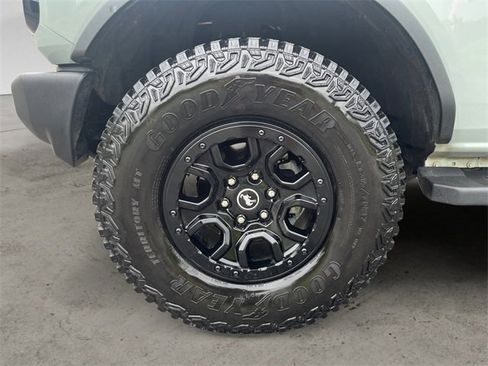 Used 2022 Ford Bronco Wildtrak image 15