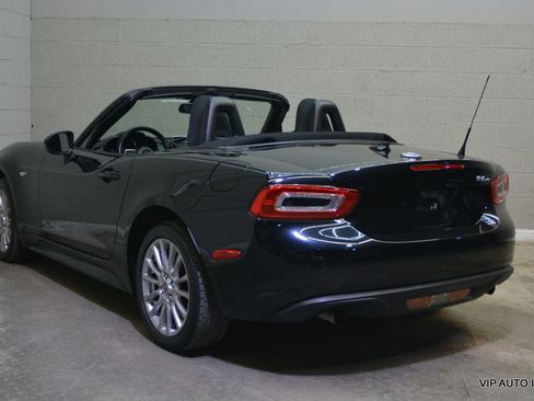 Used 2018 FIAT 124 Spider Classica w/ Technology & Siriusxm Group RWD image 5