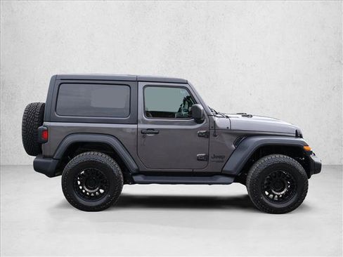 Used 2018 Jeep Wrangler Sport AWD/4WD image 4