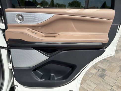 New 2026 Lincoln Navigator Black Label AWD/4WD image 20