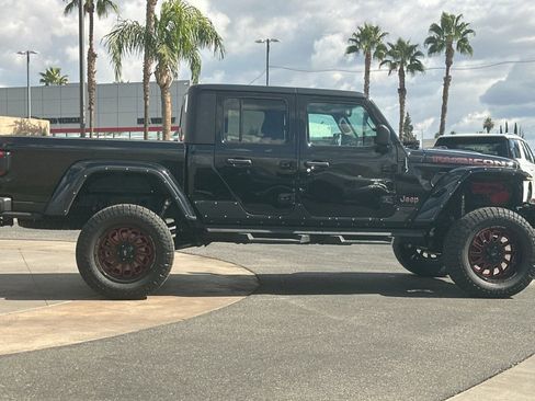 Used 2020 Jeep Gladiator Rubicon image 3