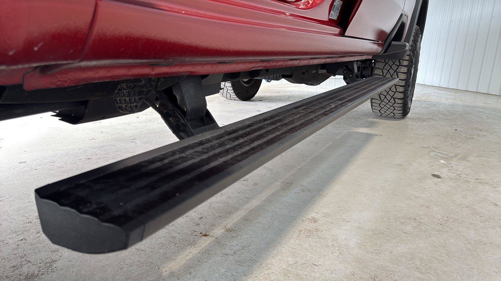 Used 2025 GMC Sierra 2500 AT4X AWD/4WD image 40