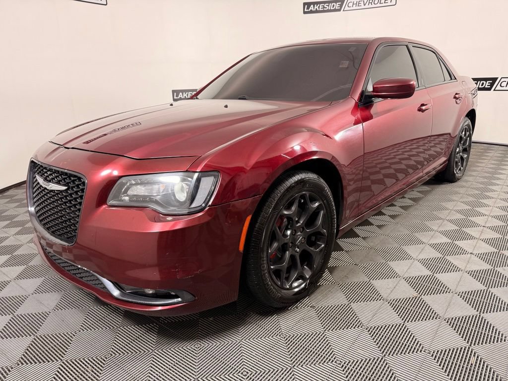 Used 2019 Chrysler 300 S AWD/4WD image 2