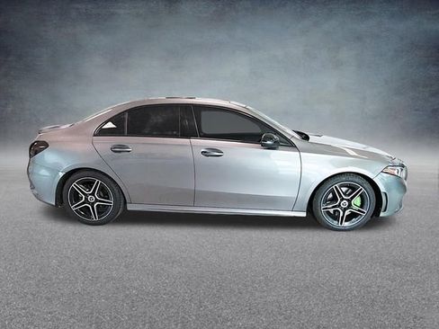 Used 2019 Mercedes-Benz A 220 4MATIC image 5