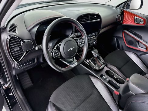 Used 2023 Kia Soul GT-Line w/ GT-Line Technology Package FWD image 9
