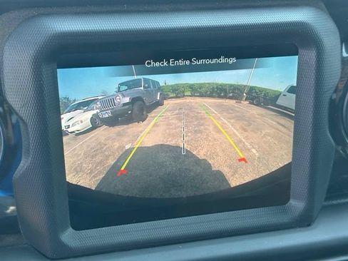 Used 2022 Jeep Wrangler Unlimited Sport AWD/4WD image 24