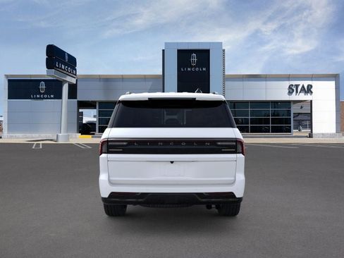 New 2025 Lincoln Navigator Reserve w/ Jet Appearance Package AWD/4WD image 5