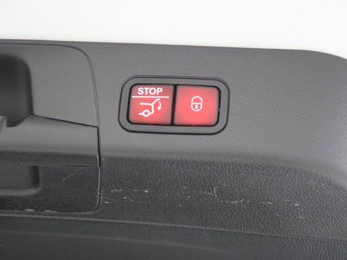 Certified 2022 Mercedes-Benz GLB 250 image 32