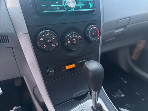 Used 2010 Toyota Corolla image 24