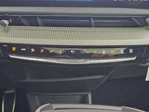 New 2026 Cadillac Optiq Luxury 2 AWD/4WD image 31