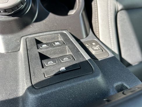 Used 2024 Ford Bronco Big Bend image 25