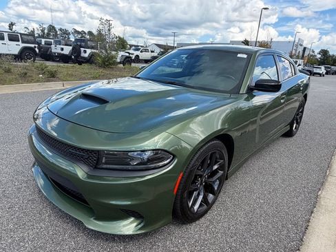 Used 2023 Dodge Charger R/T w/ Blacktop Package RWD image 2