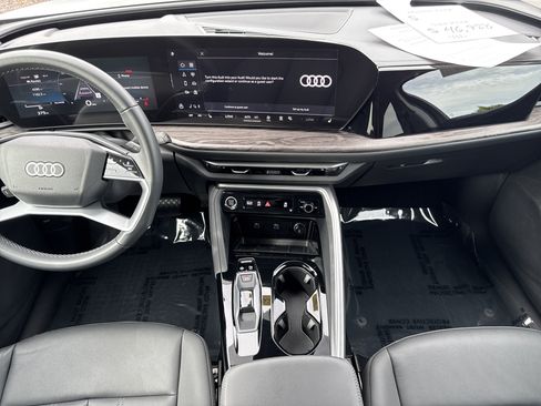 Certified 2025 Audi Q5 Premium w/ Convenience Package AWD/4WD image 15