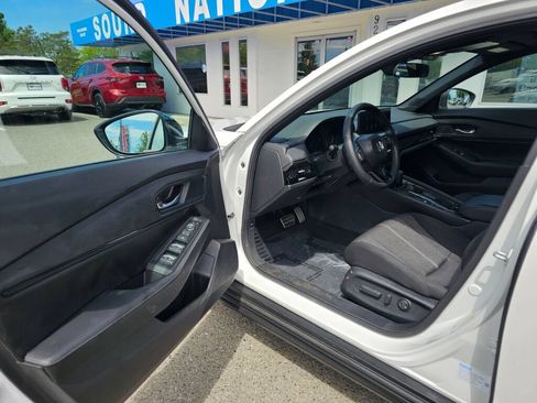 Used 2024 Honda Accord Sport image 14