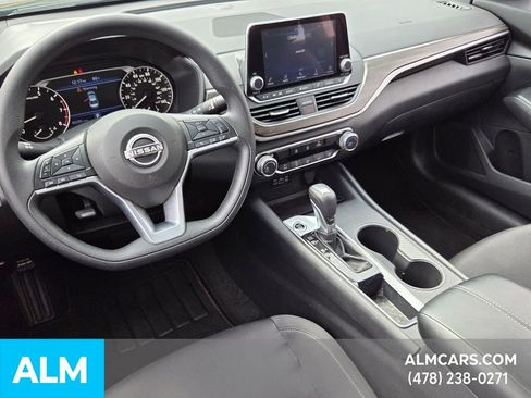 Used 2025 Nissan Altima 2.5 SV image 7