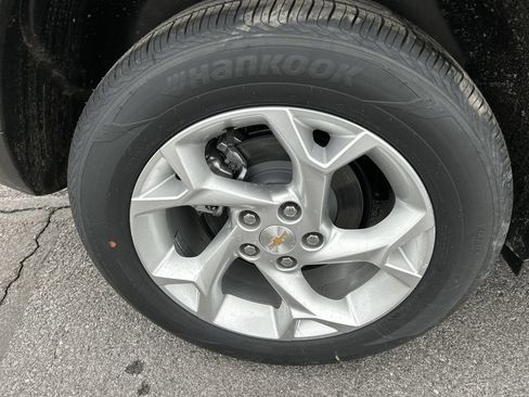 New 2026 Chevrolet Trax LS w/ LS Convenience Package FWD image 9