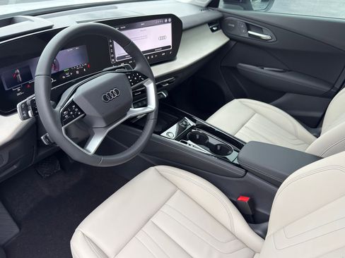New 2026 Audi Q3 quattro 2.0T AWD/4WD image 9