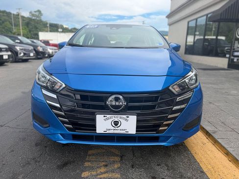 Used 2023 Nissan Versa SV FWD image 7