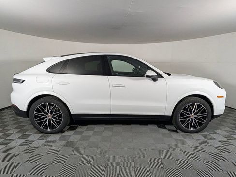 Certified 2026 Porsche Cayenne Coupe AWD/4WD image 8