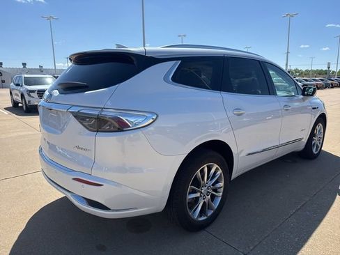 Used 2024 Buick Enclave Avenir w/ Avenir Technology Package AWD/4WD image 3