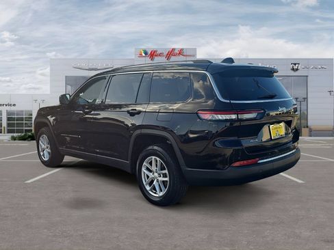 Used 2023 Jeep Grand Cherokee L Laredo AWD/4WD image 3