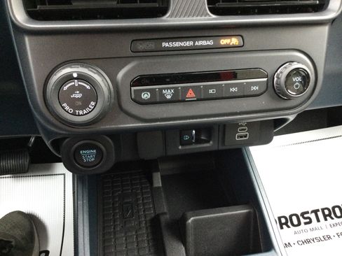 New 2025 Ford Maverick Lariat w/ 4K Tow Package image 13