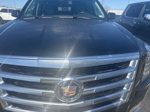 Used 2015 Cadillac Escalade ESV Luxury image 5