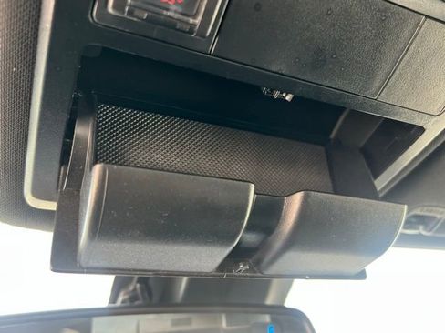 Used 2021 Toyota Tacoma TRD Sport w/ Technology Package image 40