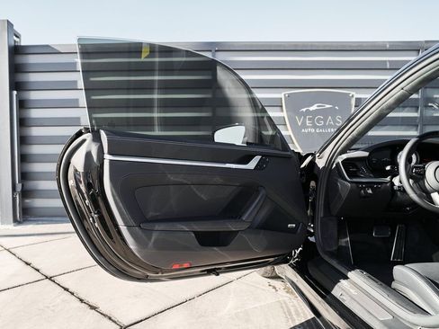 Used 2024 Porsche 911 Turbo image 21