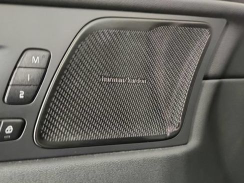 Certified 2023 Volvo XC60 B5 Plus w/ Protection Package Premier FWD image 11