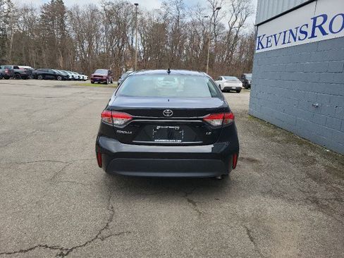 Used 2023 Toyota Corolla LE image 7
