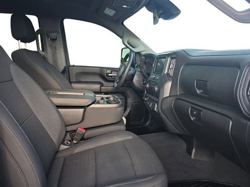 Used 2024 Chevrolet Silverado 2500 Custom w/ Custom Value Package image 15