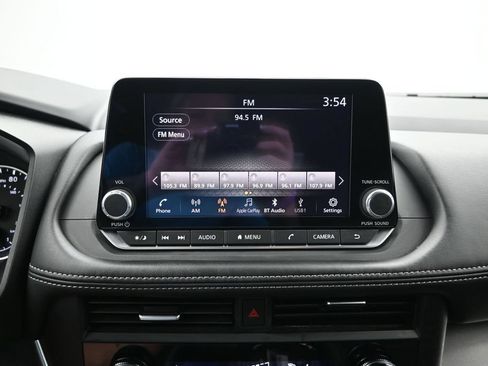 Used 2026 Nissan Rogue SV FWD image 15