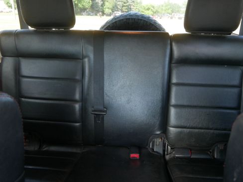 Used 2012 Jeep Wrangler Unlimited Sahara AWD/4WD image 13