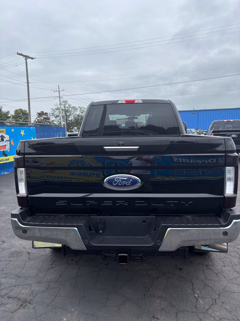 Used 2018 Ford F350 XLT w/ XLT Premium Package AWD/4WD image 4