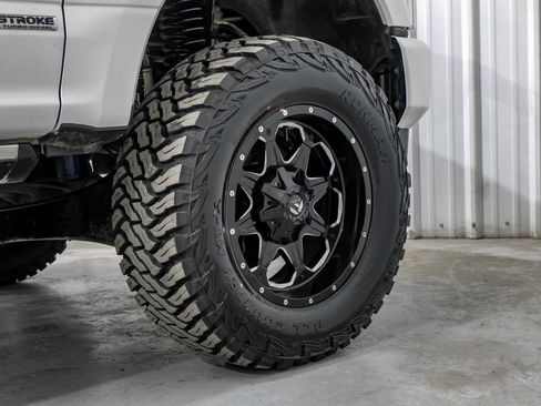 Used 2022 Ford F350 Platinum w/ FX4 Off-Road Package AWD/4WD image 62