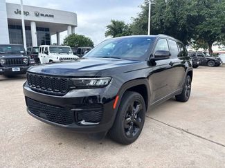 Used 2023 Jeep Grand Cherokee Altitude AWD/4WD video 1