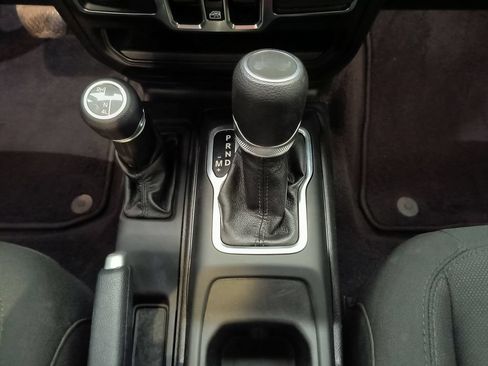Used 2020 Jeep Wrangler Unlimited Sport S AWD/4WD image 13