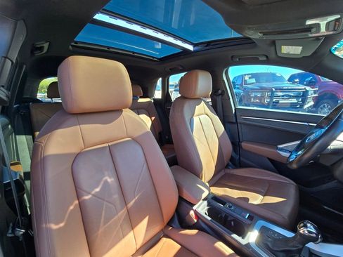 Used 2020 Audi Q3 2.0T Premium Plus w/ Premium Plus Package image 45