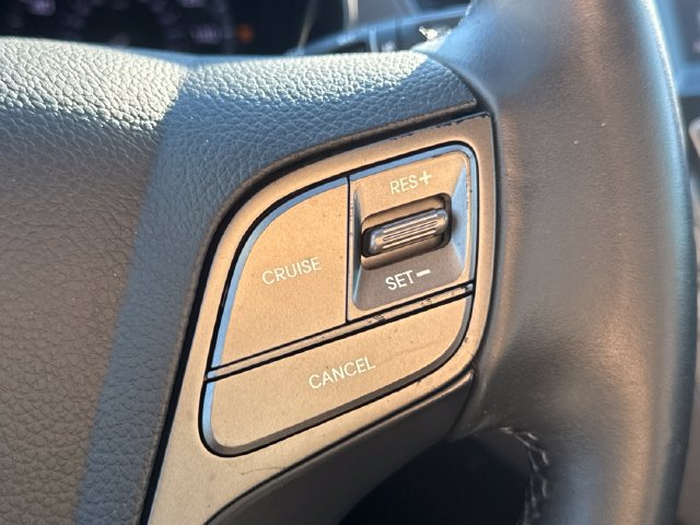 Used 2017 Hyundai Santa Fe Sport FWD image 30