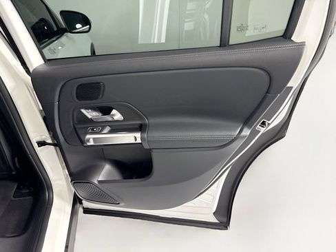 Certified 2023 Mercedes-Benz EQB 300 4MATIC image 28
