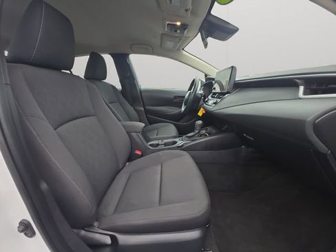Used 2025 Toyota Corolla LE FWD image 14