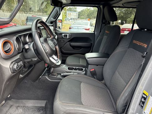 Used 2021 Jeep Gladiator Mojave image 9