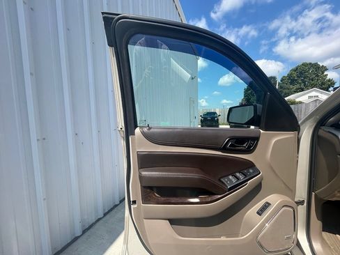 Used 2016 Chevrolet Tahoe LT RWD image 12