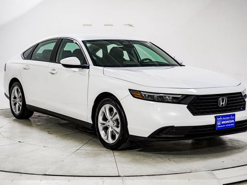 Certified 2023 Honda Accord LX image 13