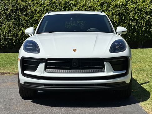 New 2026 Porsche Macan AWD/4WD image 11