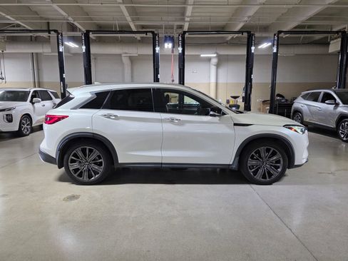 Used 2020 INFINITI QX50 Essential w/ Edition 30 Package FWD image 8